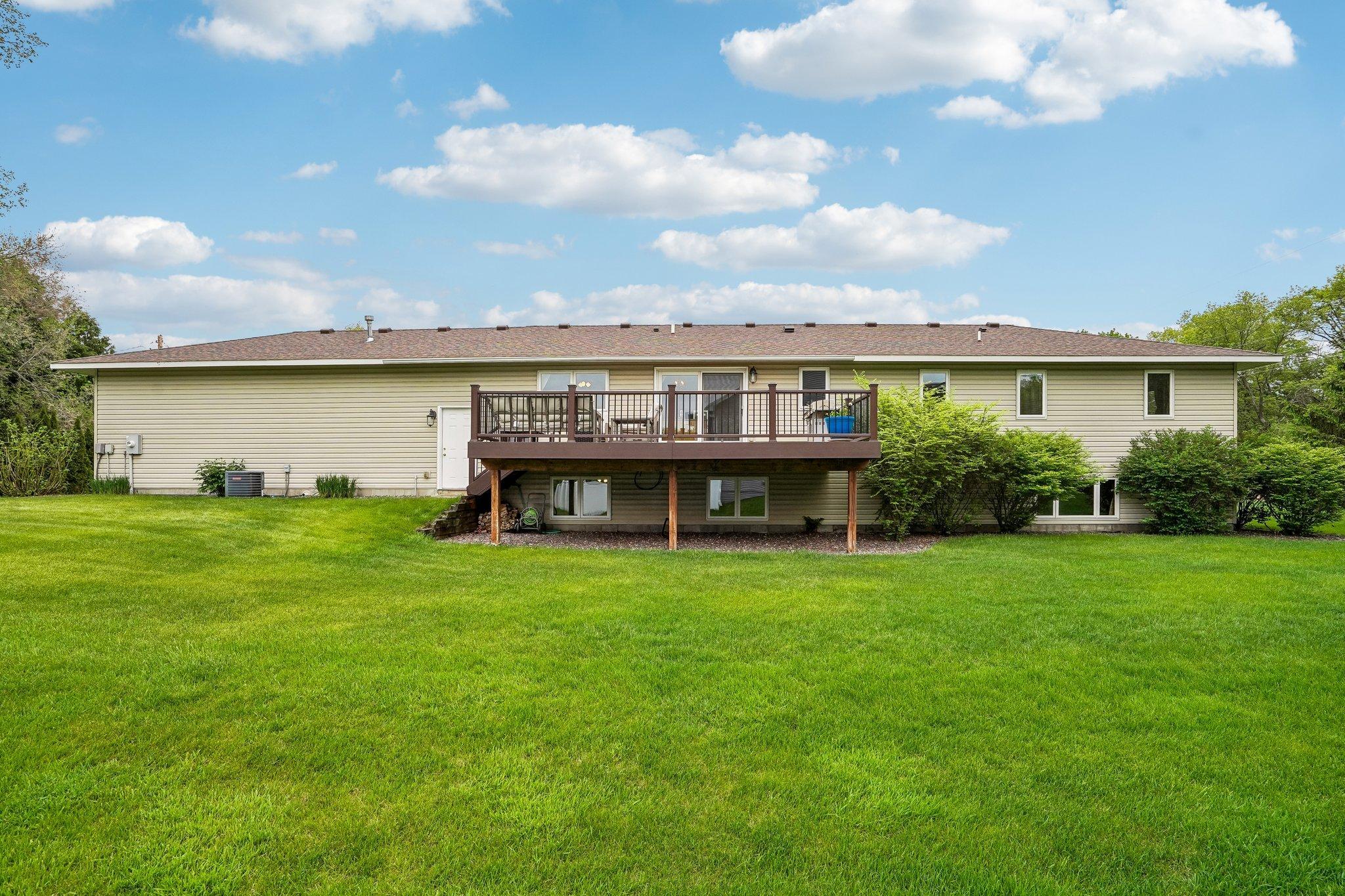63-web-or-mls-Laurene Ave-S1905-063.jpg