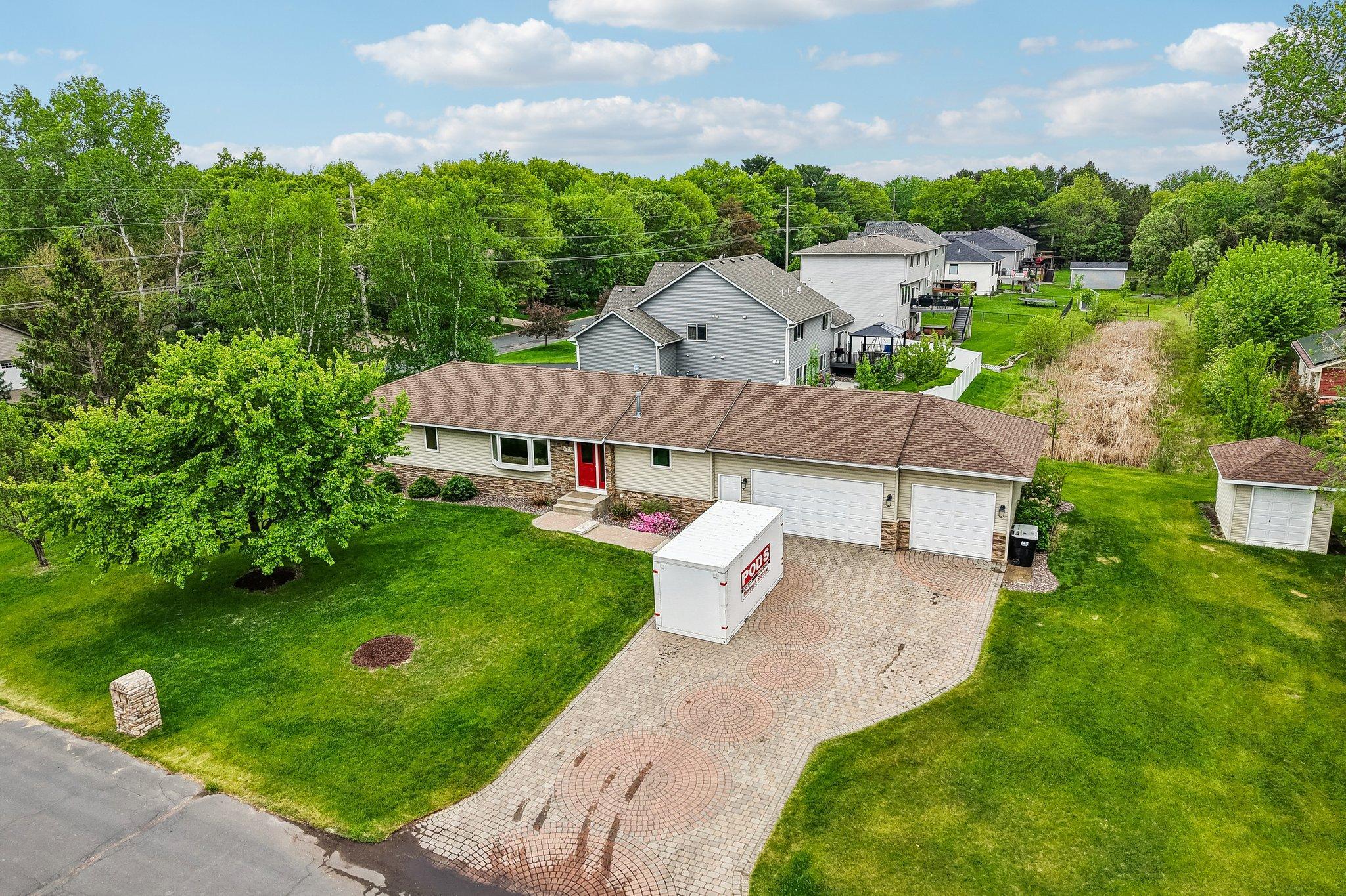 68-web-or-mls-Laurene Ave-S1905-068.jpg