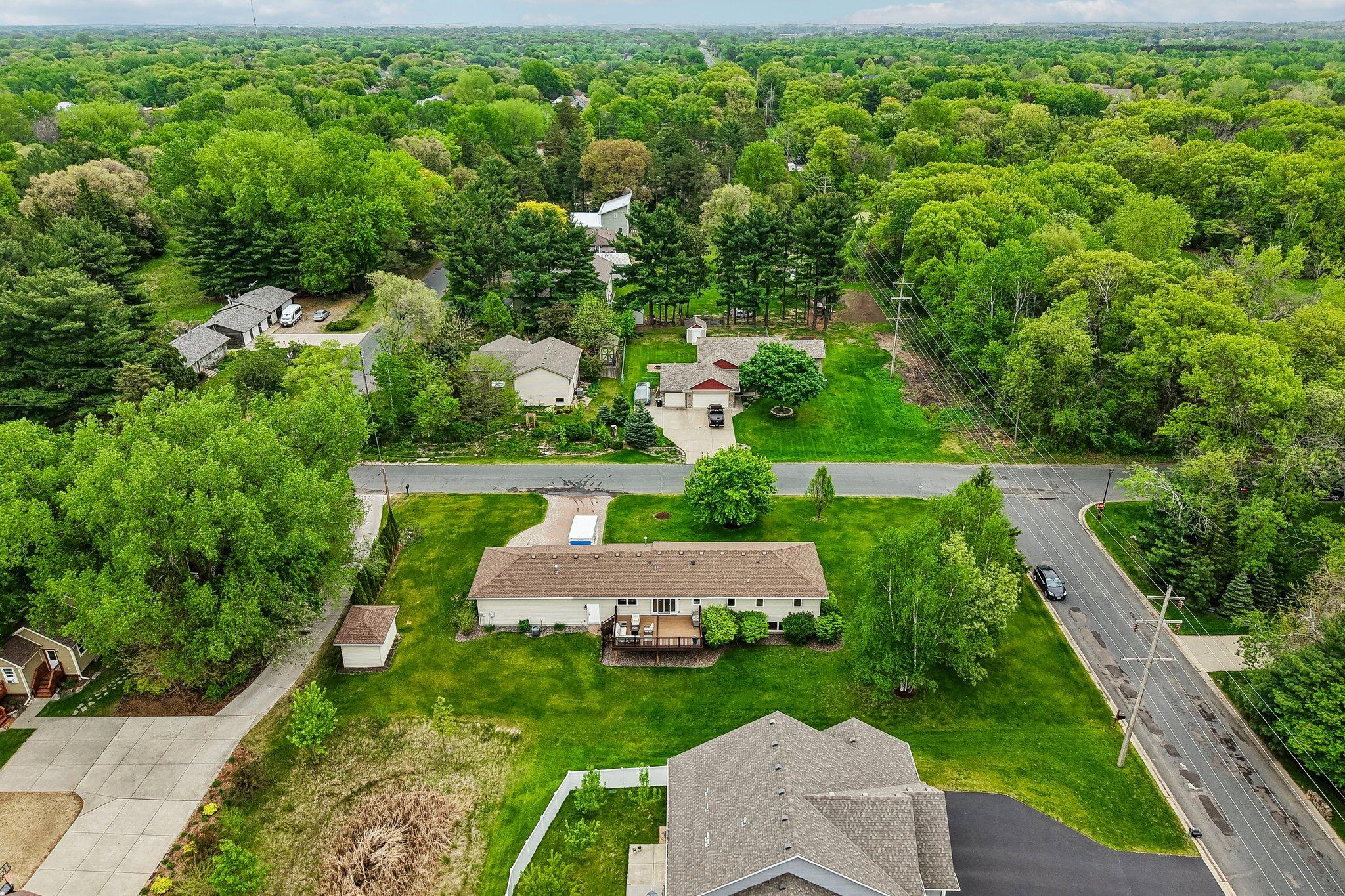 76-web-or-mls-Laurene Ave-S1905-076.jpg
