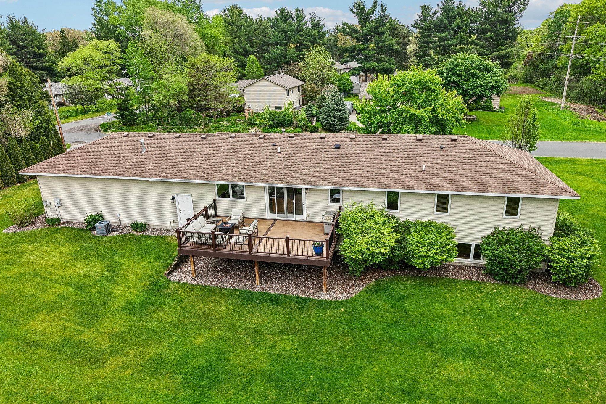 78-web-or-mls-Laurene Ave-S1905-078.jpg