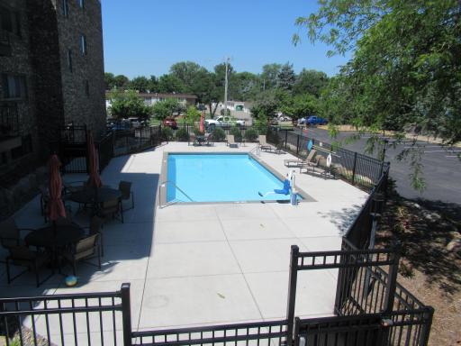 Shared Pool.JPG