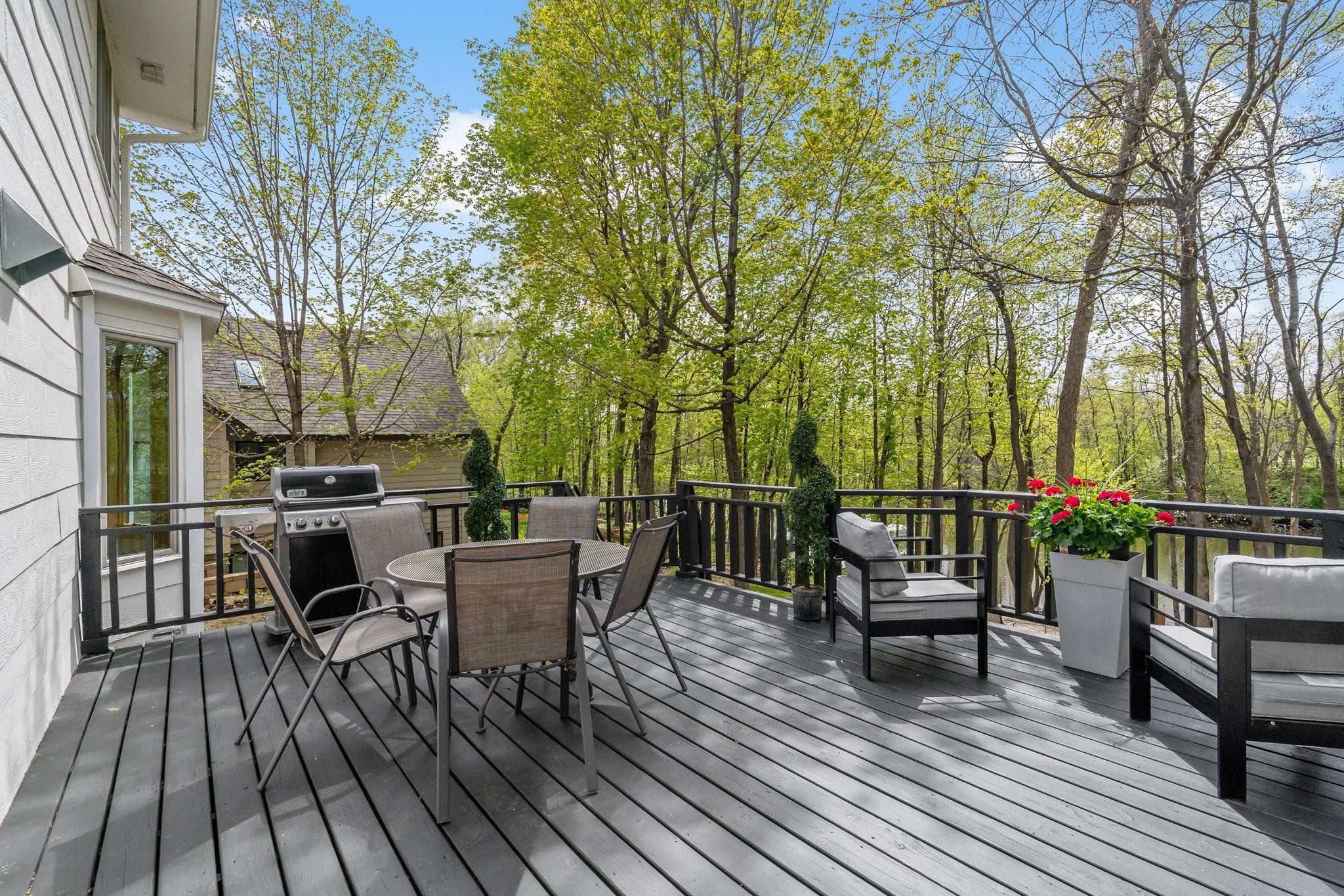 Expansive Deck