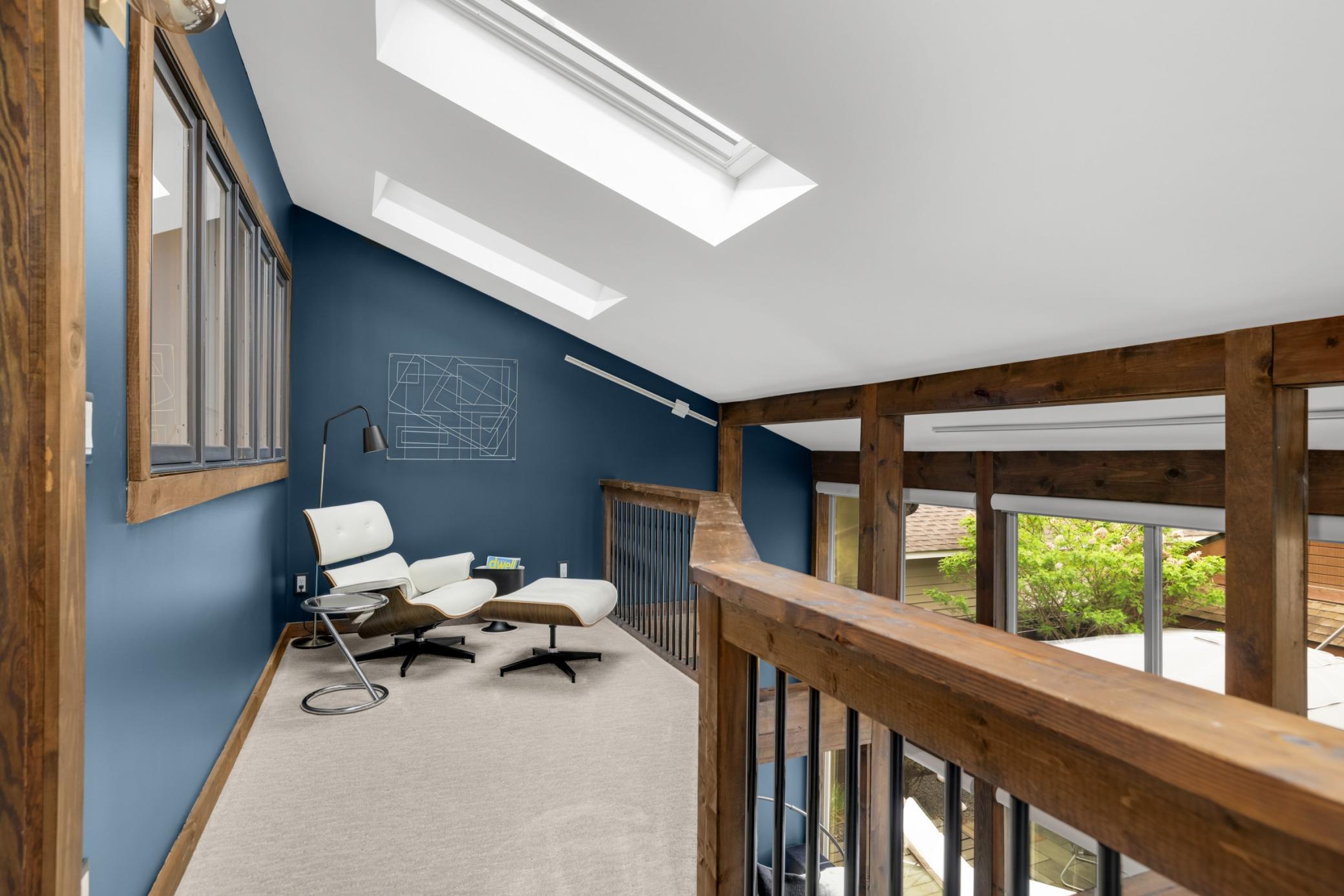 Versatile balcony over sunroom