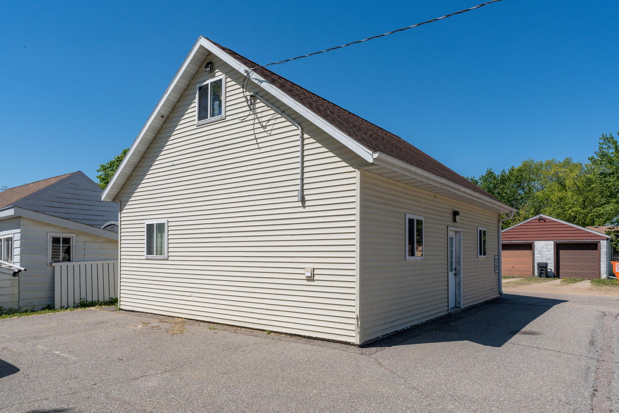 73-web-or-mls-1618-3rd-ave.jpg