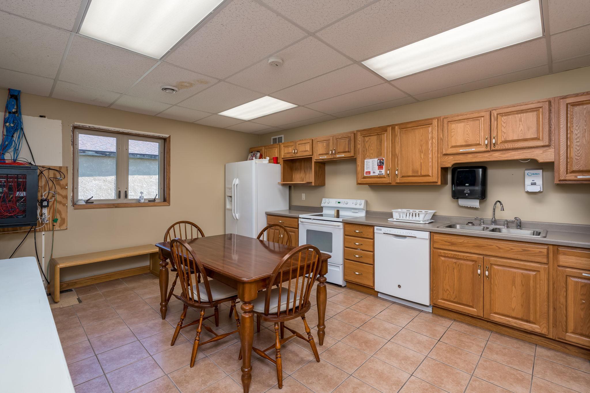 37-web-or-mls-1618-3rd-ave.jpg