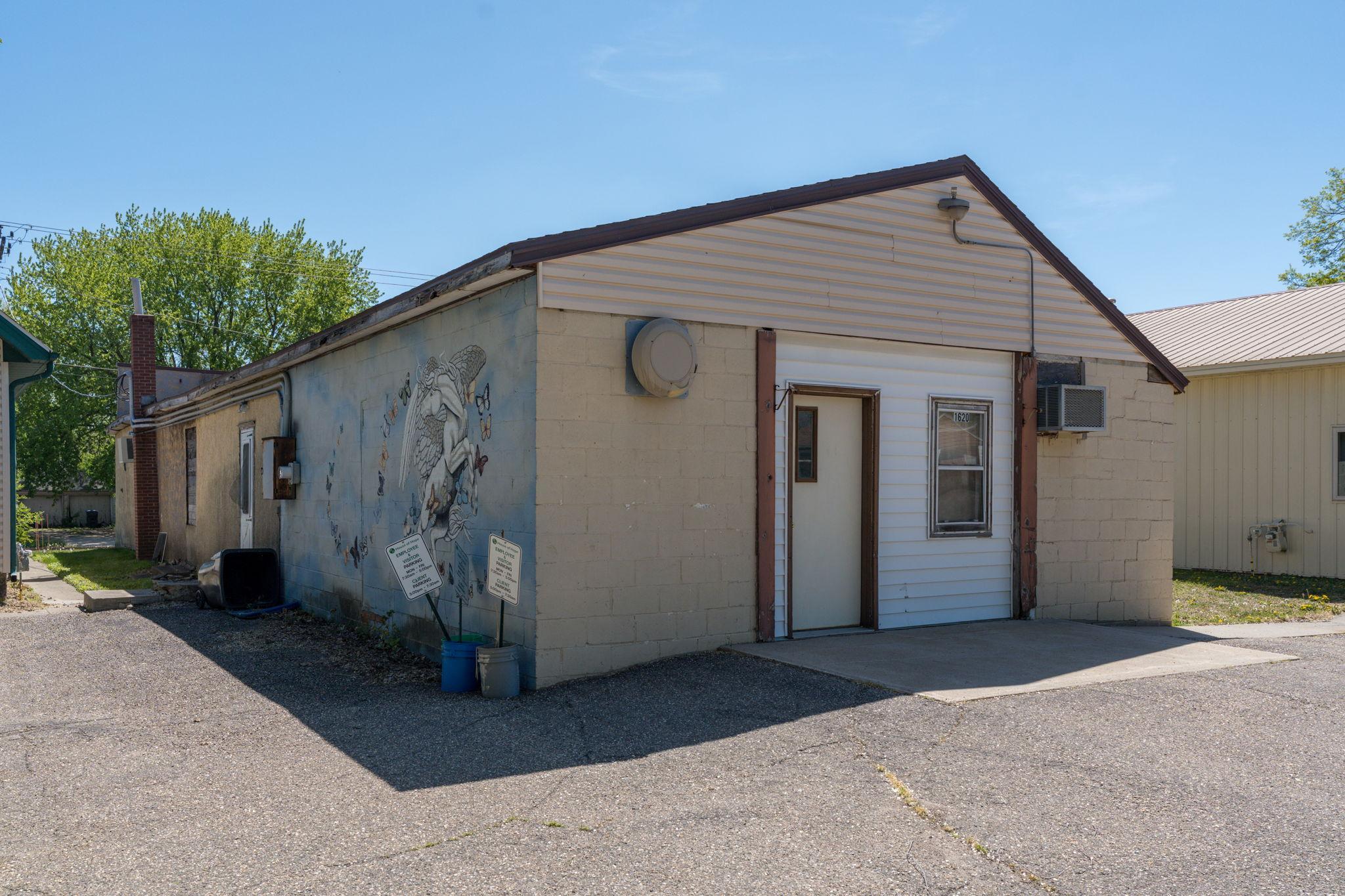 81-web-or-mls-1618-3rd-ave.jpg