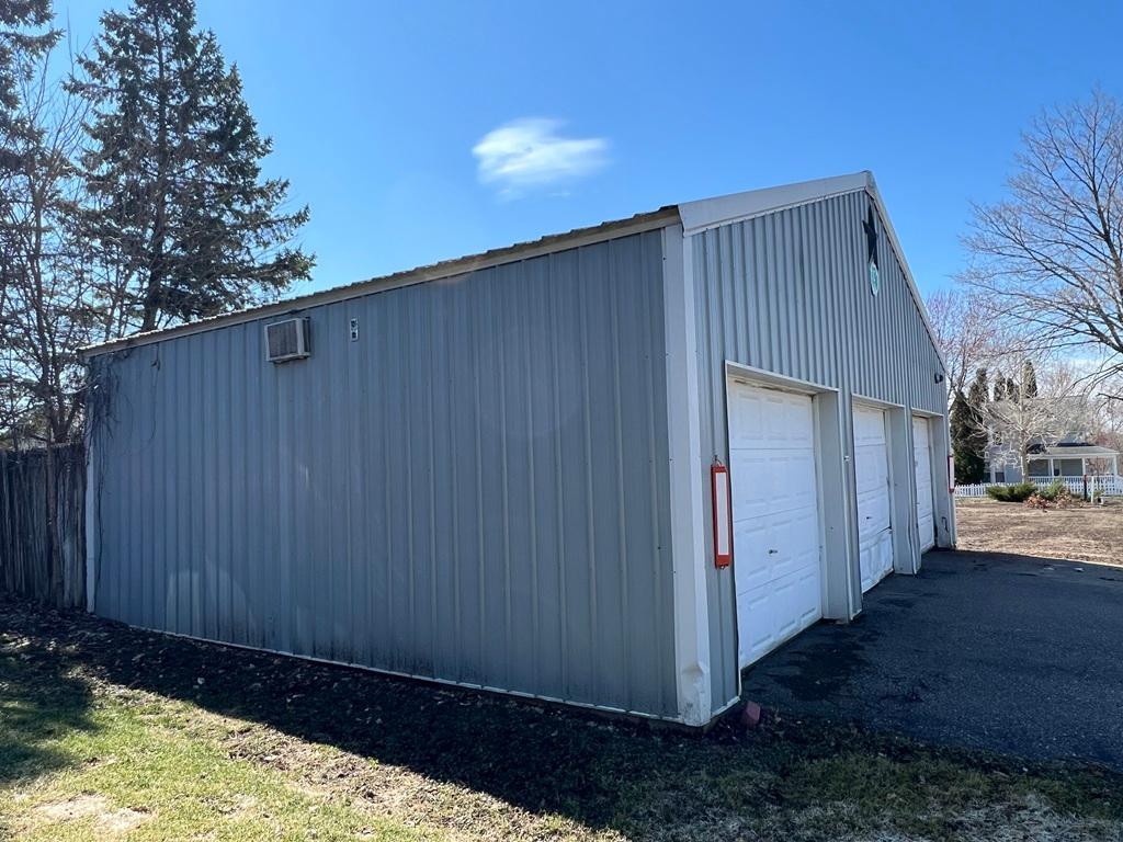 Pole barn facing west.jpg