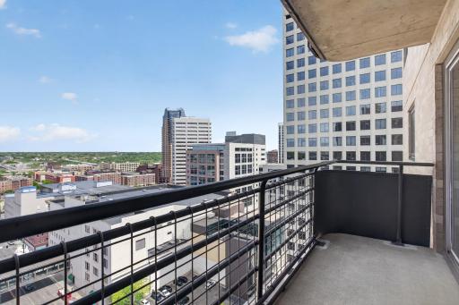 66 9th Street E, 2102, Saint Paul, MN 55101