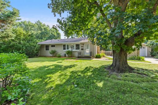 Photo for 10433 Washburn Avenue S, Bloomington, MN 55431 - listing #7069162 Welcome to this wonderful home located in a fantastic neighborhood and set on a quiet street.