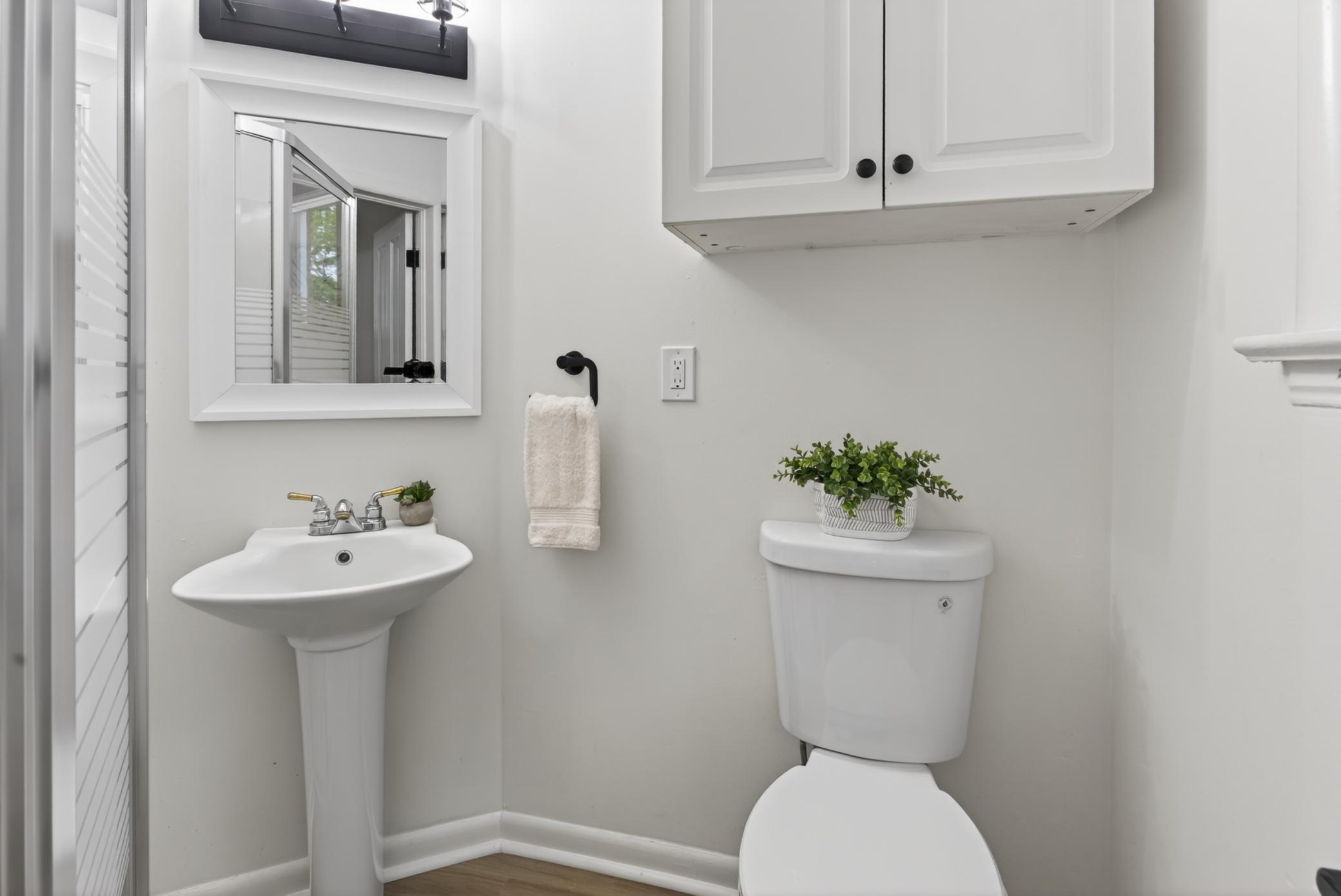 Main floor 3/4 Bath