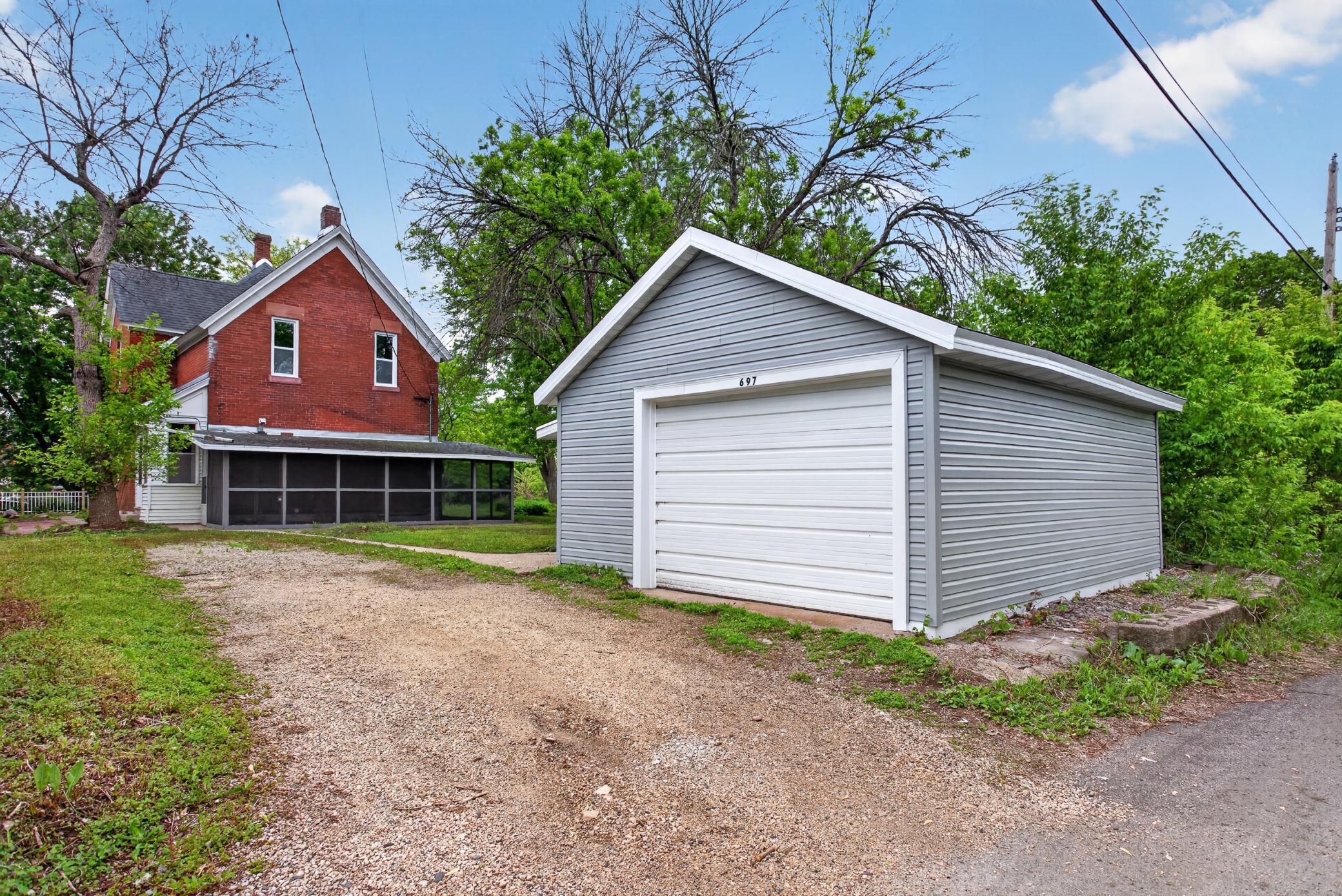 Garage