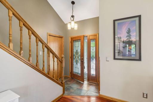 717 Marie Avenue W, Mendota Heights, MN 55118