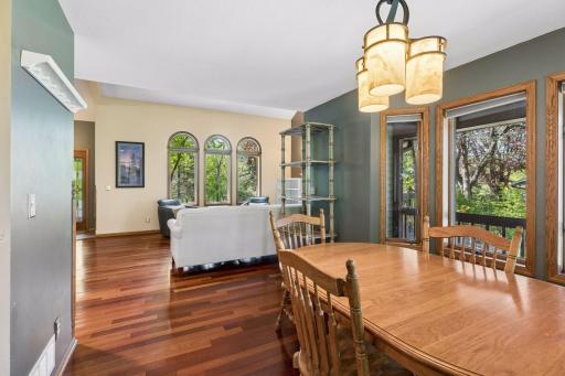717 Marie Avenue W, Mendota Heights, MN 55118