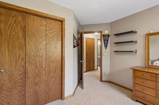 717 Marie Avenue W, Mendota Heights, MN 55118