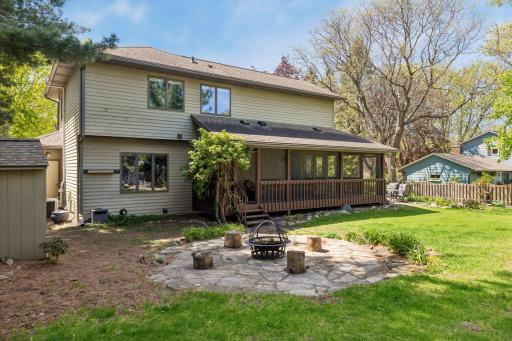 717 Marie Avenue W, Mendota Heights, MN 55118