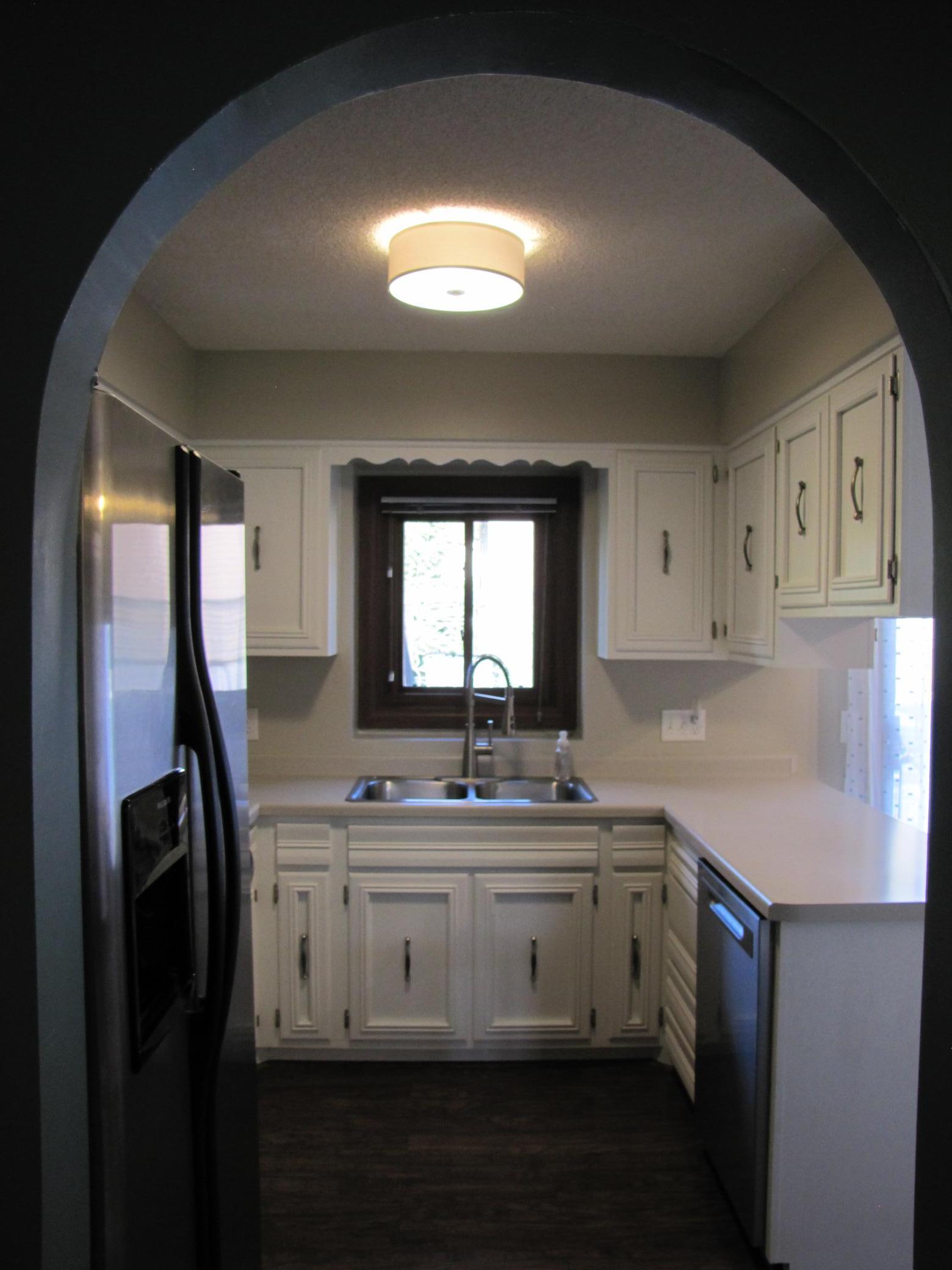 Kitchen 5.JPG