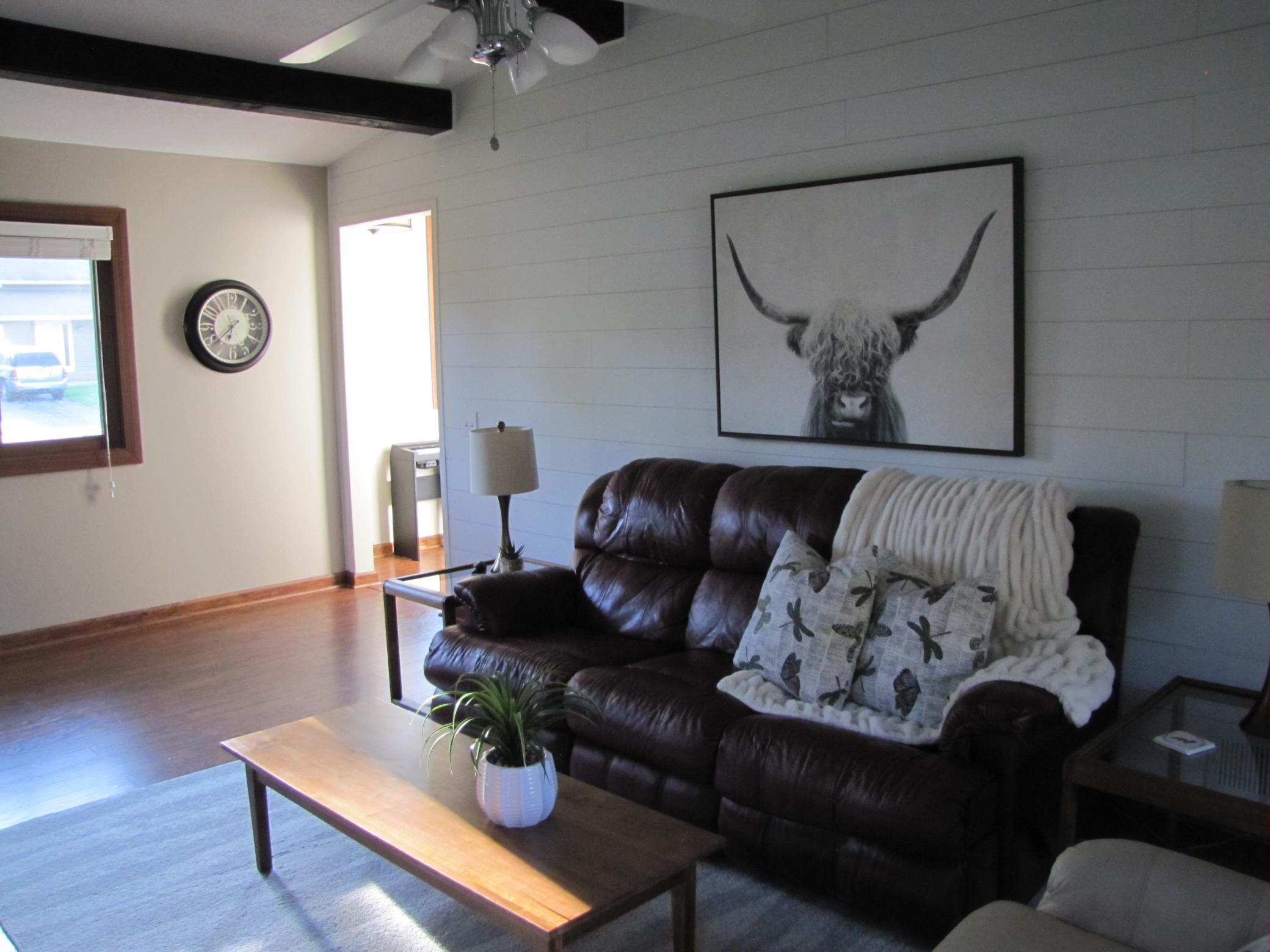 Living Rm 3.JPG