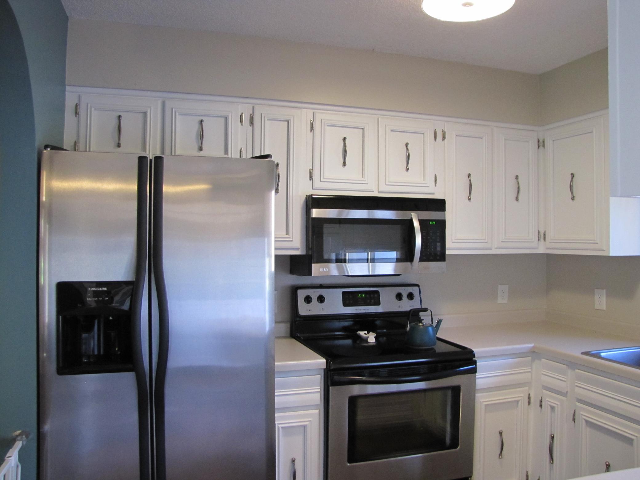Kitchen 4.JPG