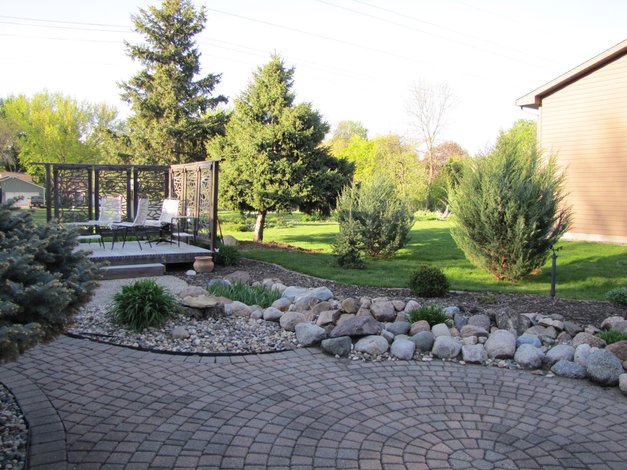 Side Patio 2.JPG