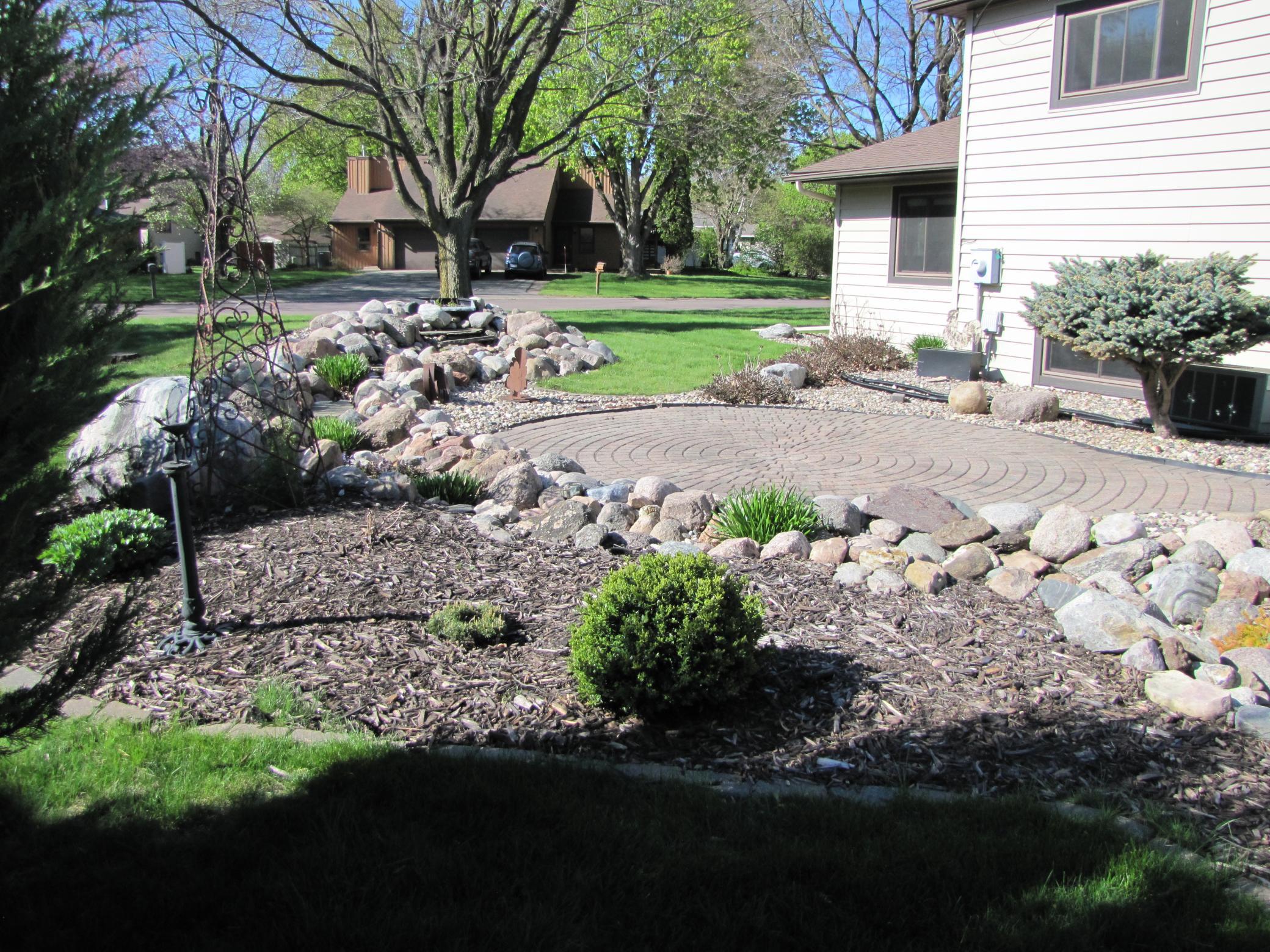 Side Patio.JPG