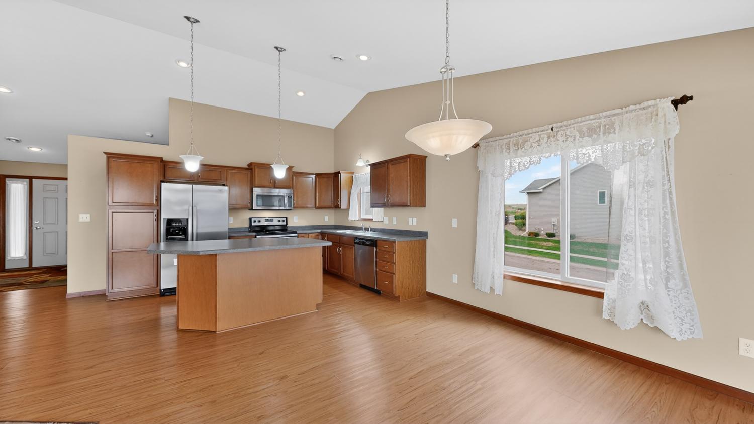 Dining/Kitchen