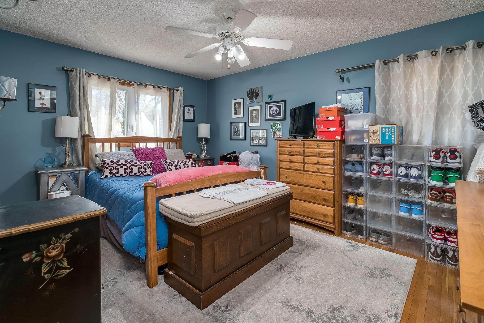 22-web-or-mls-10940 Pioneer Dr-24.jpg