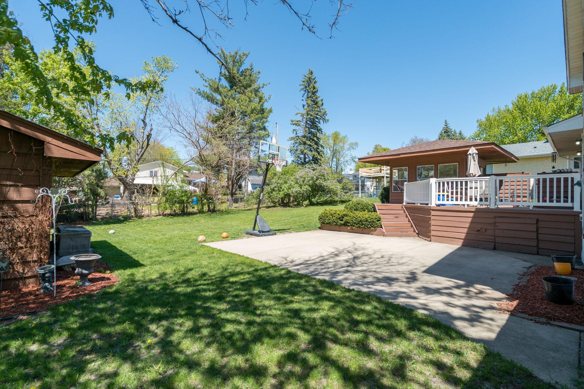 1-web-or-mls-10940 Pioneer Dr-1.jpg