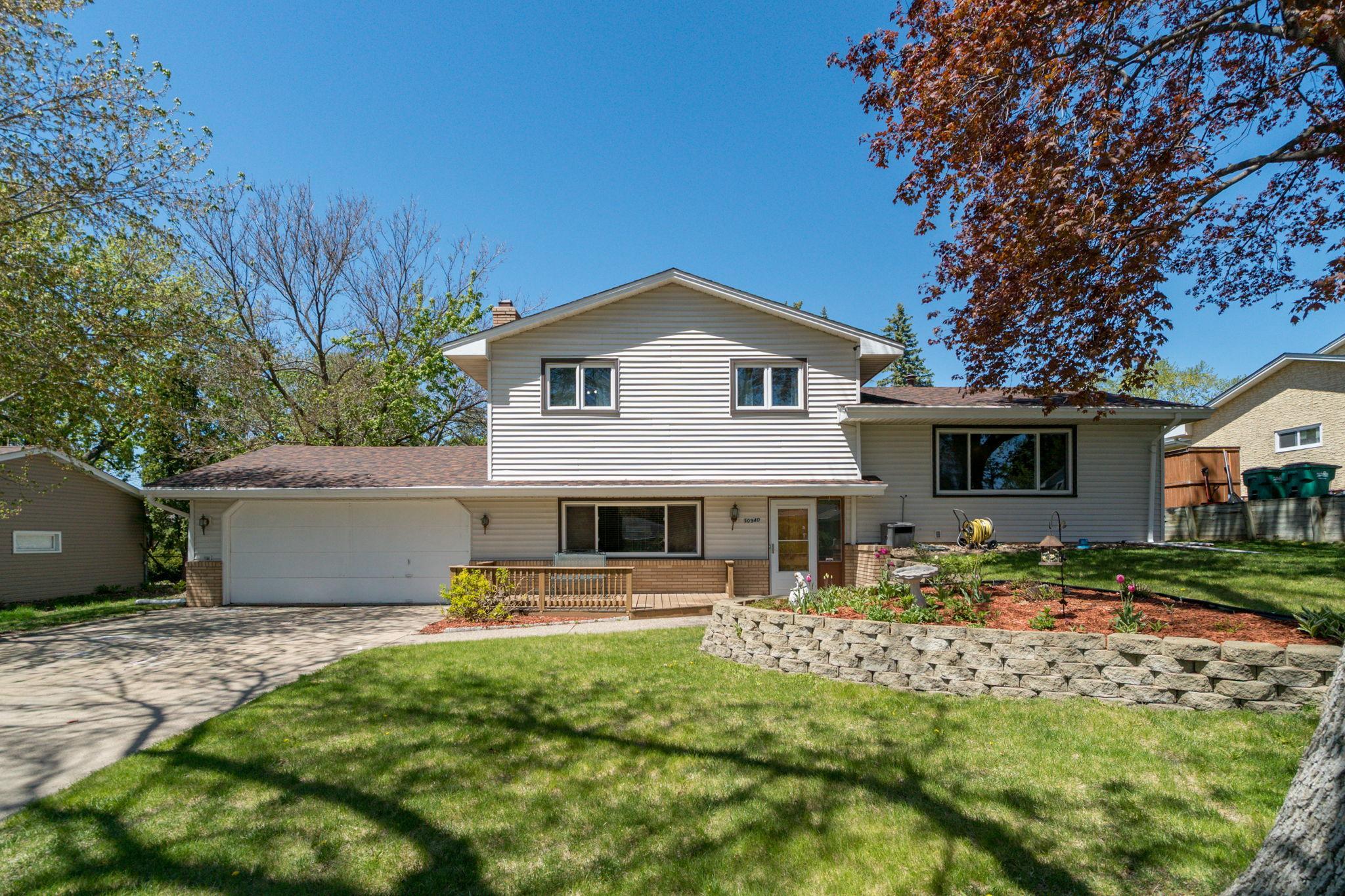 10-web-or-mls-10940 Pioneer Dr-10.jpg
