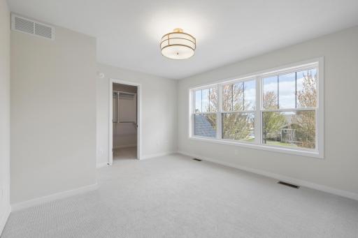 16905 Draft Horse Boulevard, Lakeville, MN 55044