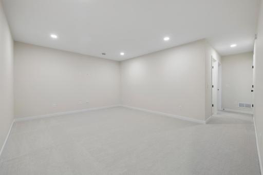 16905 Draft Horse Boulevard, Lakeville, MN 55044