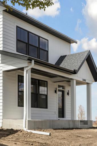 Welcome to the Havenwood in our new RENEW Collection of Robert Thomas Homes! Offering 4 floorplans, with only 7 homes in the coveted Spirit of Brandtjen Farm Community.