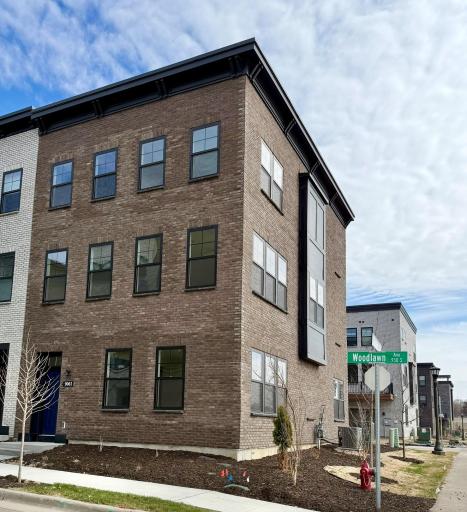 906 Woodlawn Avenue, I, Saint Paul, MN 55116