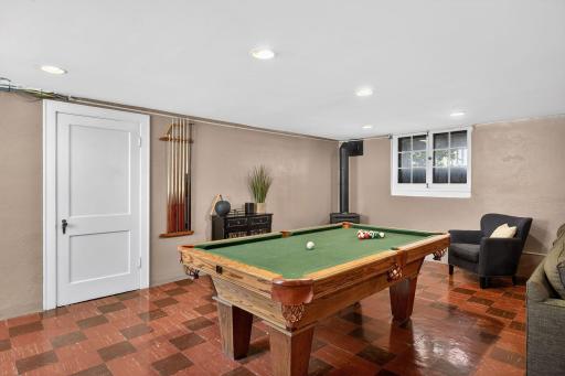 933 Delaware Avenue, Saint Paul, MN 55118