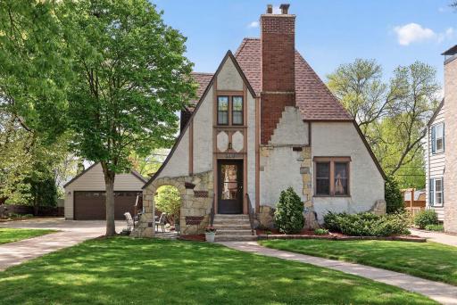933 Delaware Avenue, Saint Paul, MN 55118