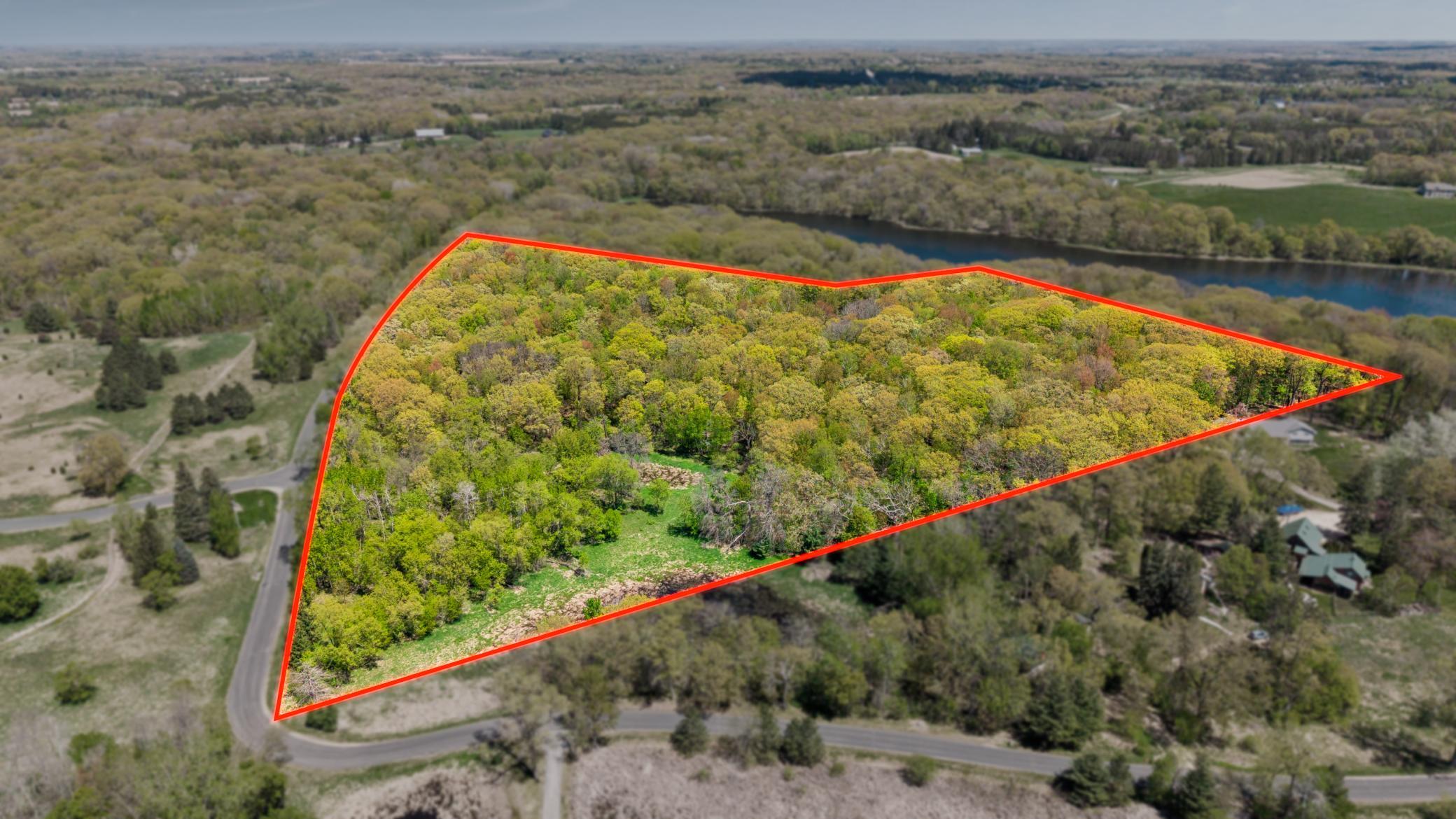The lot lines shown are approximate and were derived from county GIS mapping data. They are provided for visual reference only and should not be relied upon as a survey or exact property boundary.