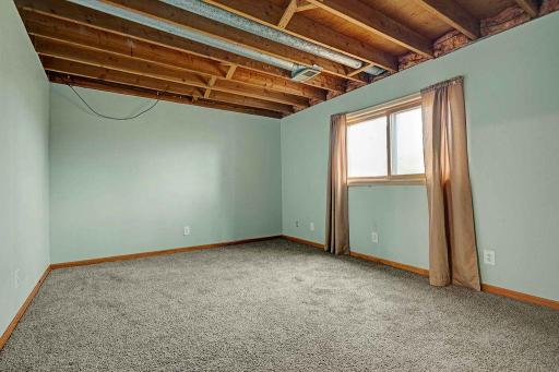39333 Everett Avenue, North Branch, MN 55056