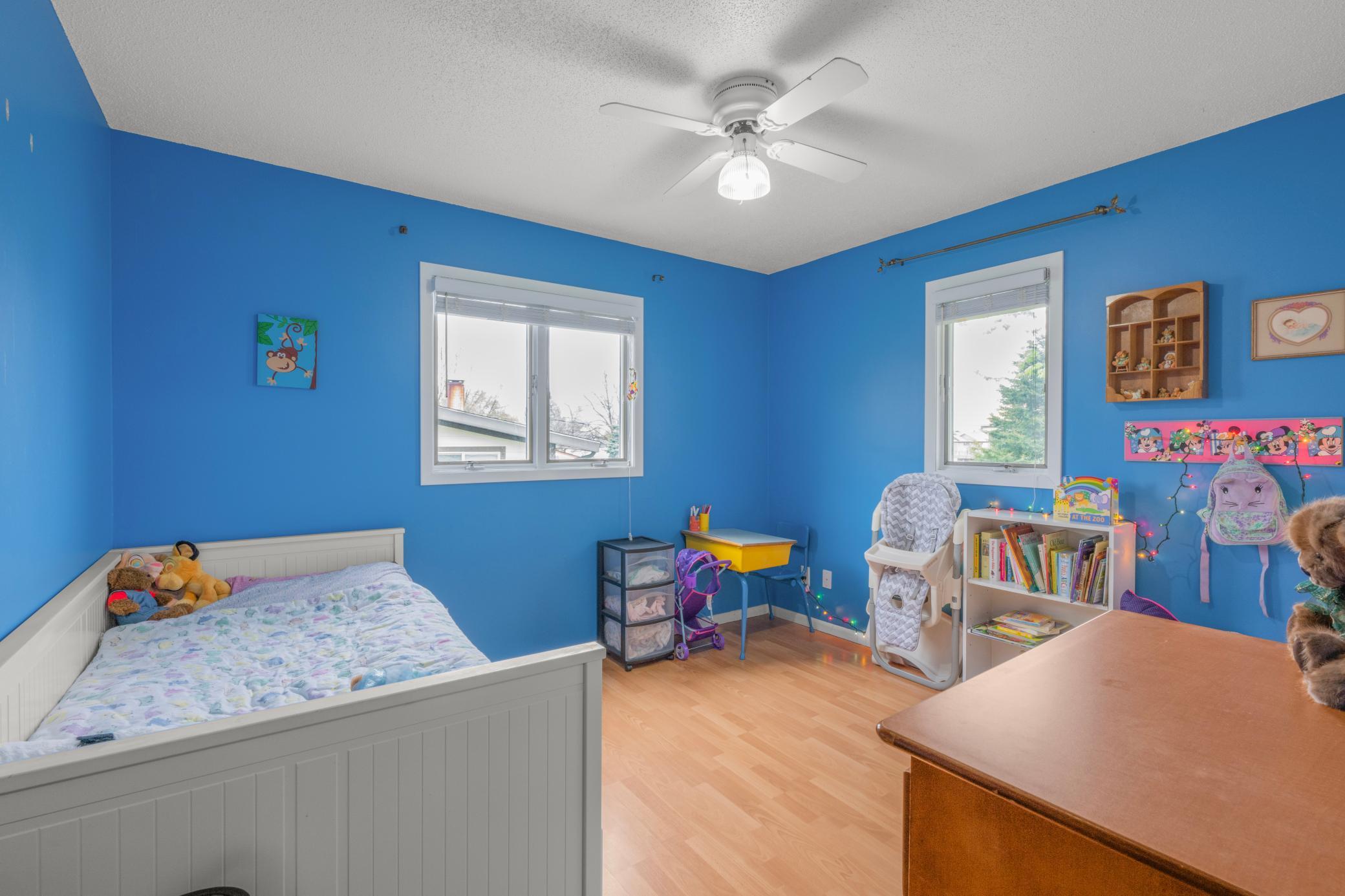 2nd bedroom on upper level offers plenty of space