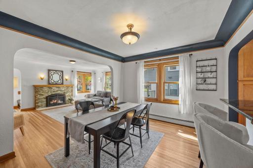 1033 Smith Avenue S, Saint Paul, MN 55118