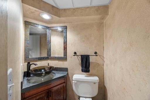 1033 Smith Avenue S, Saint Paul, MN 55118