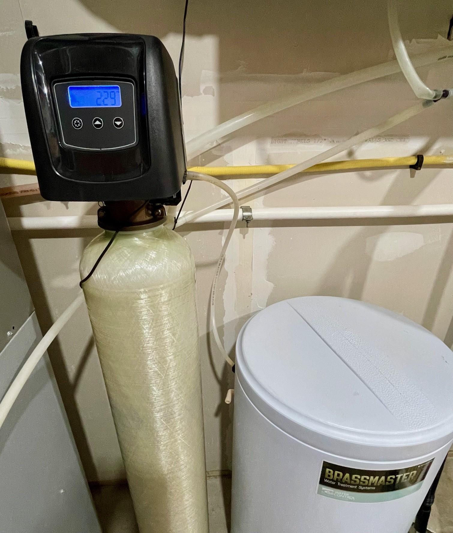 Self-sensing water softener
