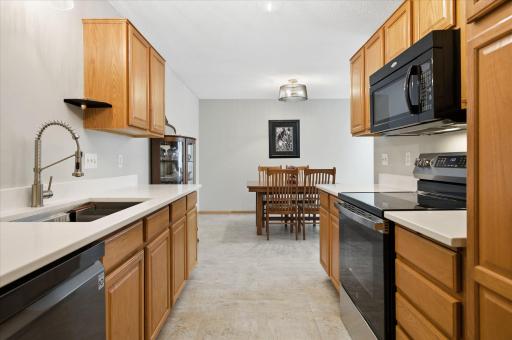 One more thing to appreciate is how the kitchen stays connected to the rest of the main living spaces.