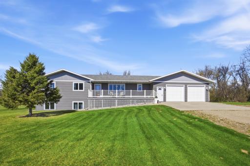 5083 104th Avenue SE, Litchville, ND 58461