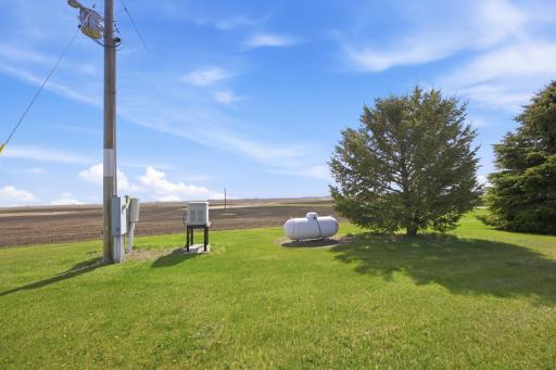 5083 104th Avenue SE, Litchville, ND 58461