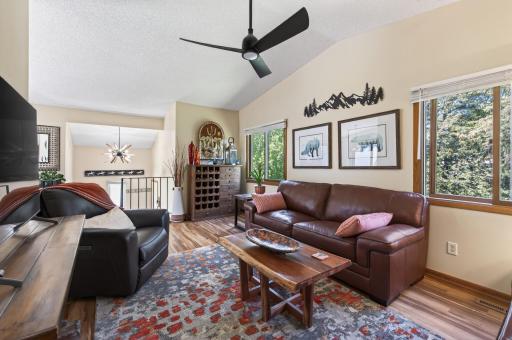 9625 Hampshire Lane, Eden Prairie, MN 55347