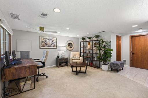9625 Hampshire Lane, Eden Prairie, MN 55347