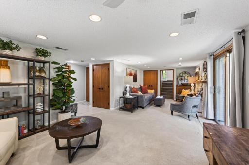 9625 Hampshire Lane, Eden Prairie, MN 55347