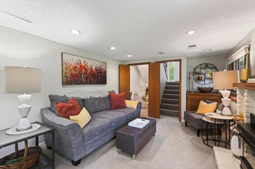 9625 Hampshire Lane, Eden Prairie, MN 55347