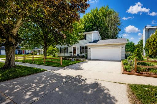 Make this beautiful home yours, to create & enjoy years & years of wonderful memories!