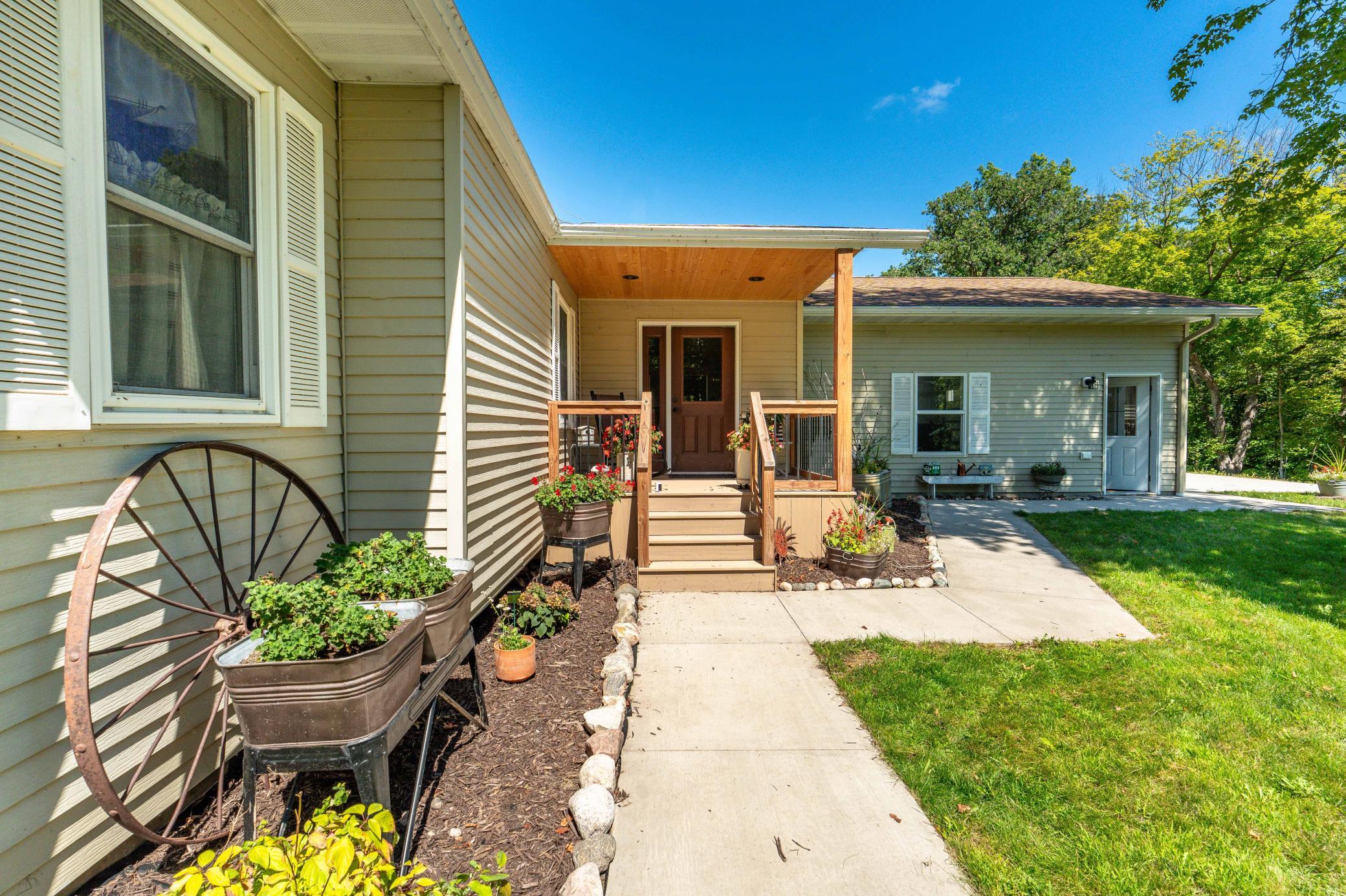 Summer porch entry