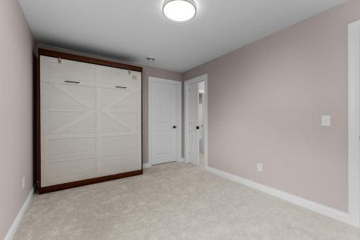 607 E 9th Street, Zumbrota, MN 55992